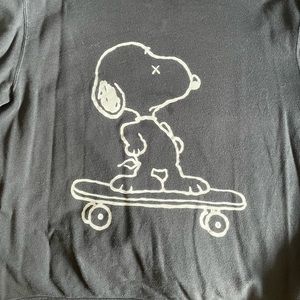 Uniqlo x Kaws Peanuts Snoopy Black Crewneck Sweatshirt Size Large